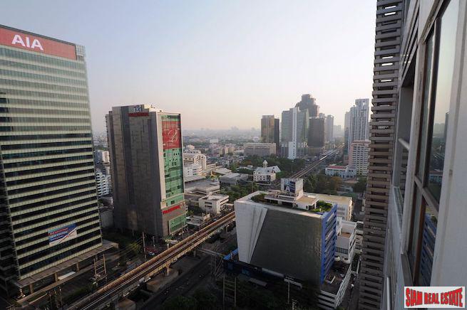 The room Sathorn-TanonPun