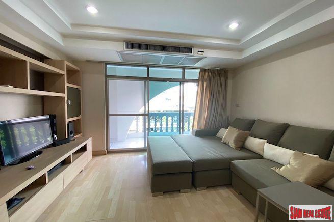 Royal Castle Sukhumvit 39 | Spacious Three Bedroom Condo with Built-in Furniture for Sale in Phrom Phong-10