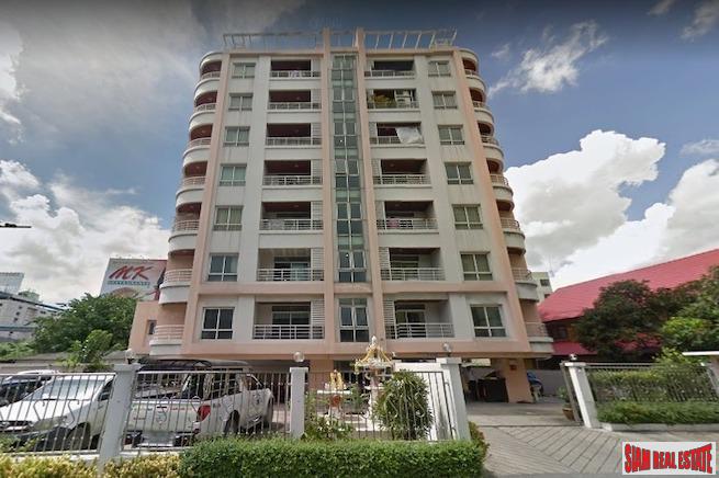 S Condo Sukhumvit 50 | Spacious Two Bedroom Condo for Sale in a Low-Rise Building - Onnut
