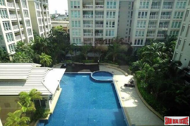 Baan C.K. Apartment